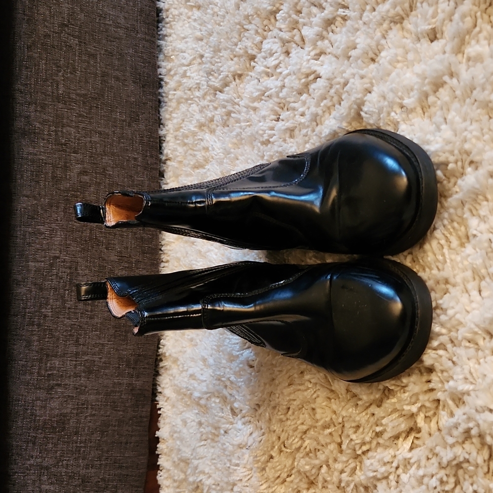 Black H&M Leather Chelsea Boots size 41(9.5)